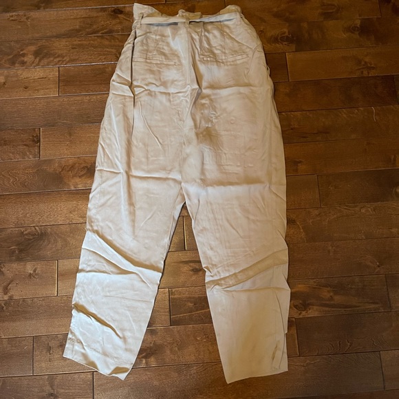H&M Beige Paper Bag Trousers - Picture 4 of 6